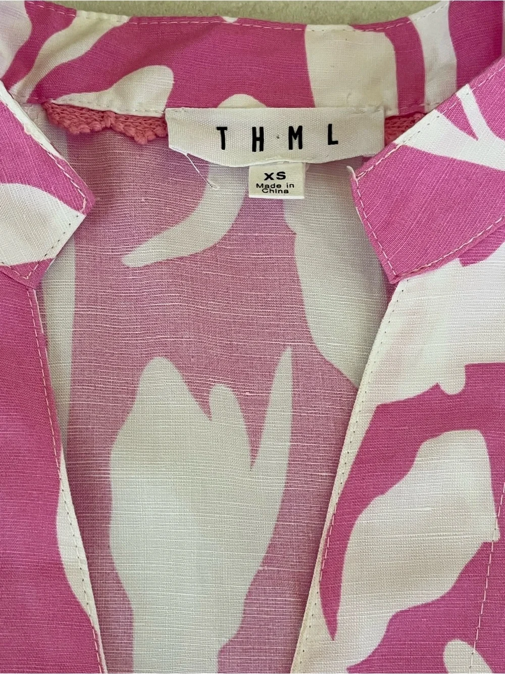 Anthropologie THML Abstract Puff-Sleeve Blouse in Pink & White Sz XS